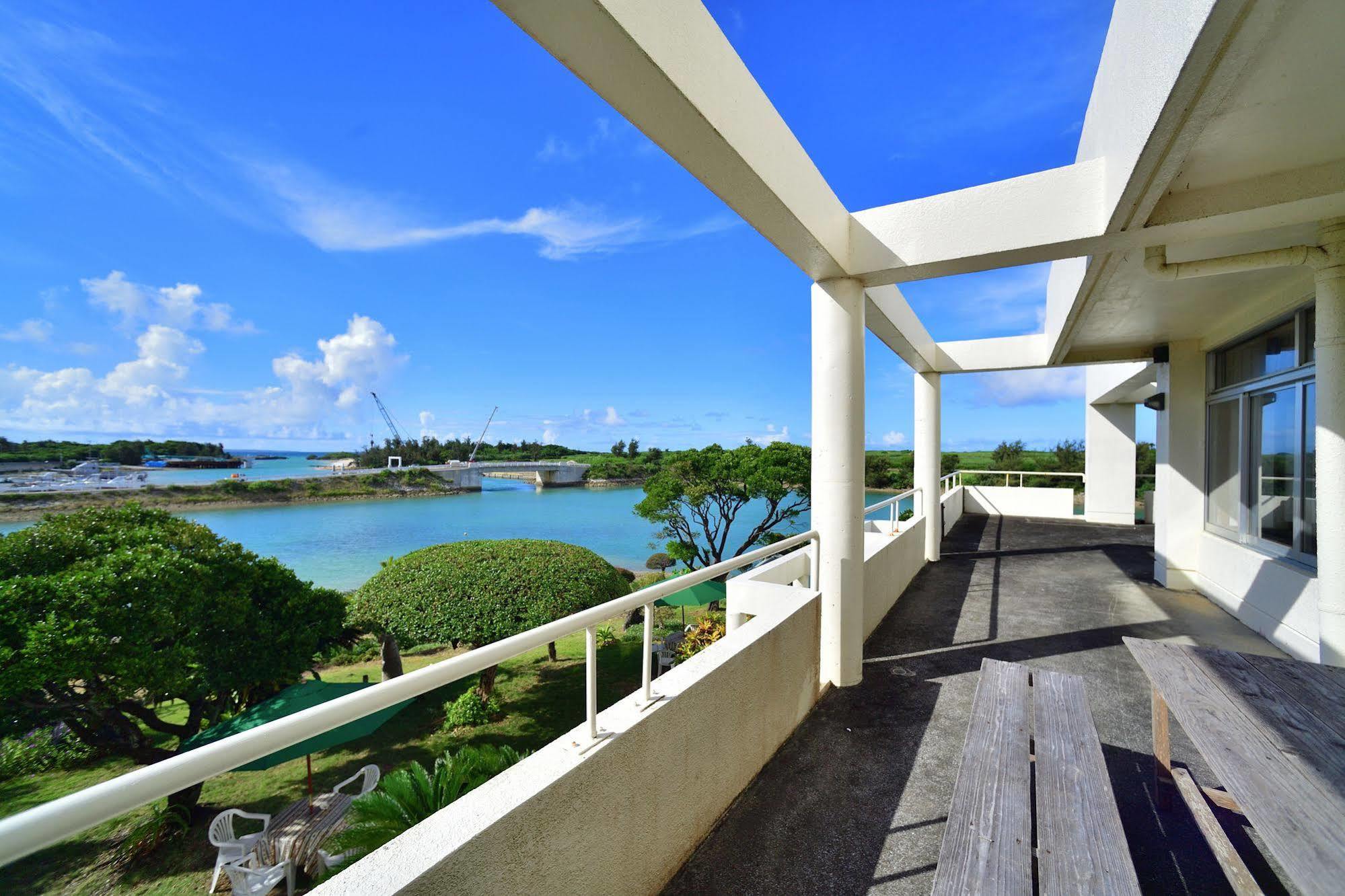 Hotel South Island Miyakojima  Экстерьер фото